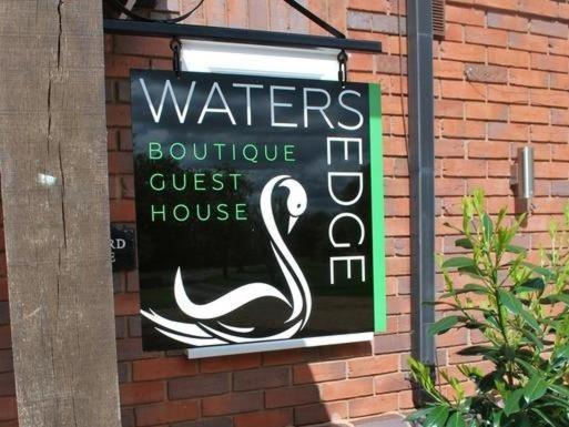 The Waters Edge Guest House Στράτφορντ απόν Έιβον Εξωτερικό φωτογραφία